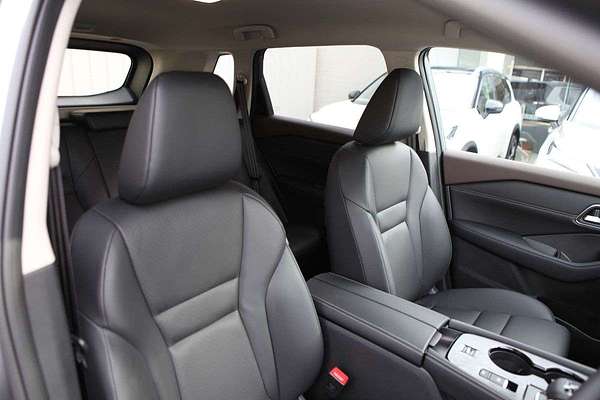 2025 Nissan X-TRAIL ST-L T33