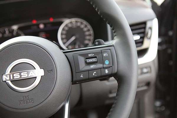 2025 Nissan X-TRAIL ST-L T33