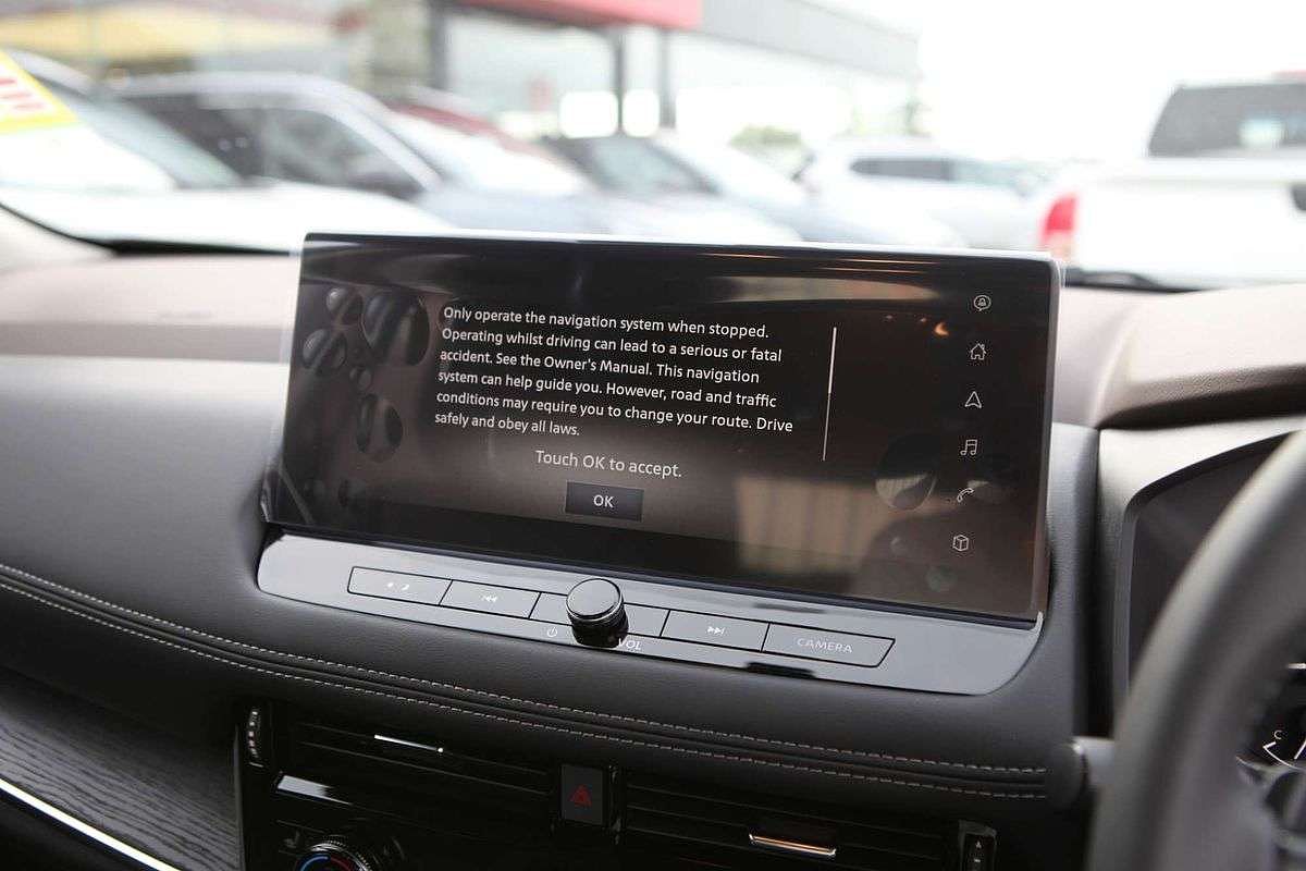 2025 Nissan X-TRAIL ST-L T33