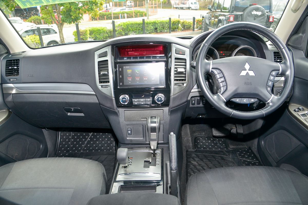 2019 Mitsubishi Pajero GLX NX