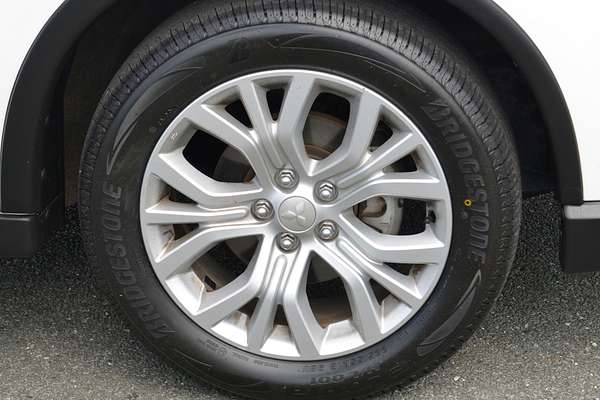 2021 Mitsubishi Outlander ES ZM