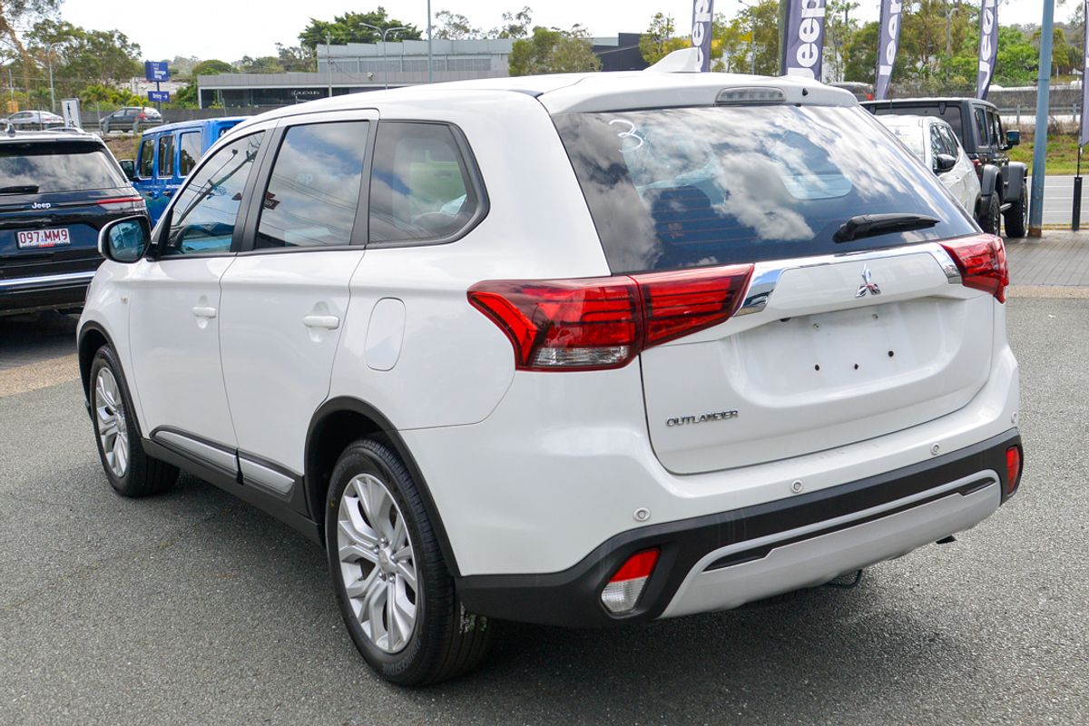 2021 Mitsubishi Outlander ES ZM