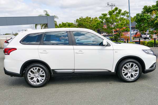 2021 Mitsubishi Outlander ES ZM