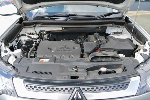 2021 Mitsubishi Outlander ES ZM