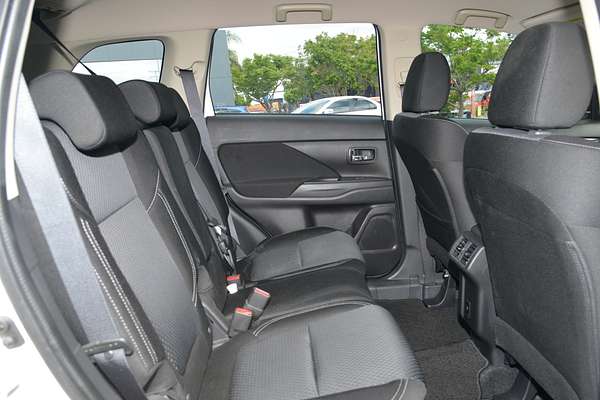 2021 Mitsubishi Outlander ES ZM