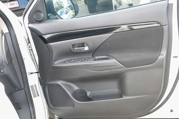 2021 Mitsubishi Outlander ES ZM