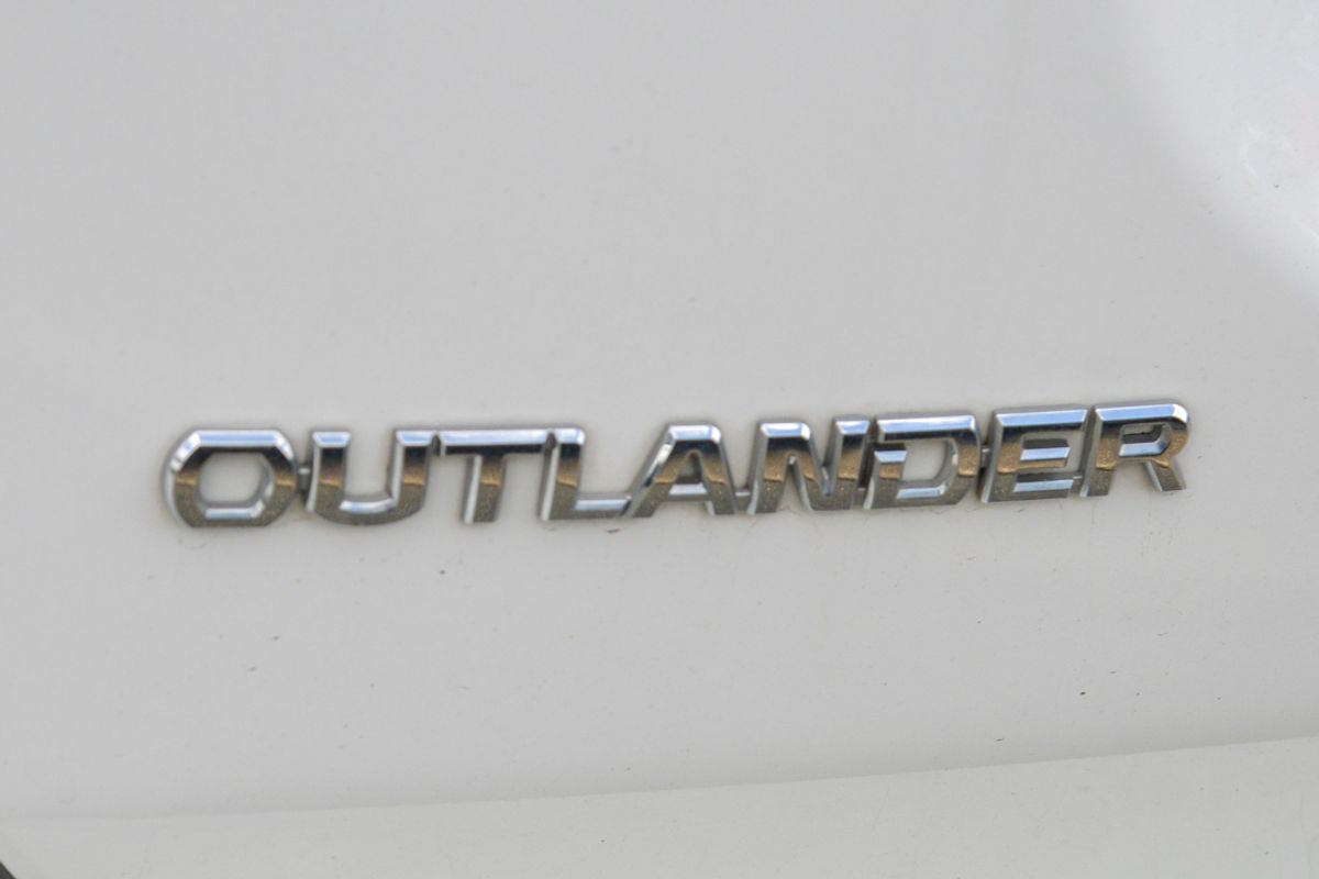 2021 Mitsubishi Outlander ES ZM