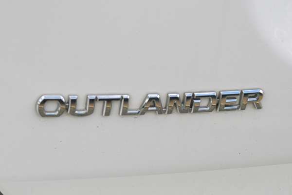 2021 Mitsubishi Outlander ES ZM