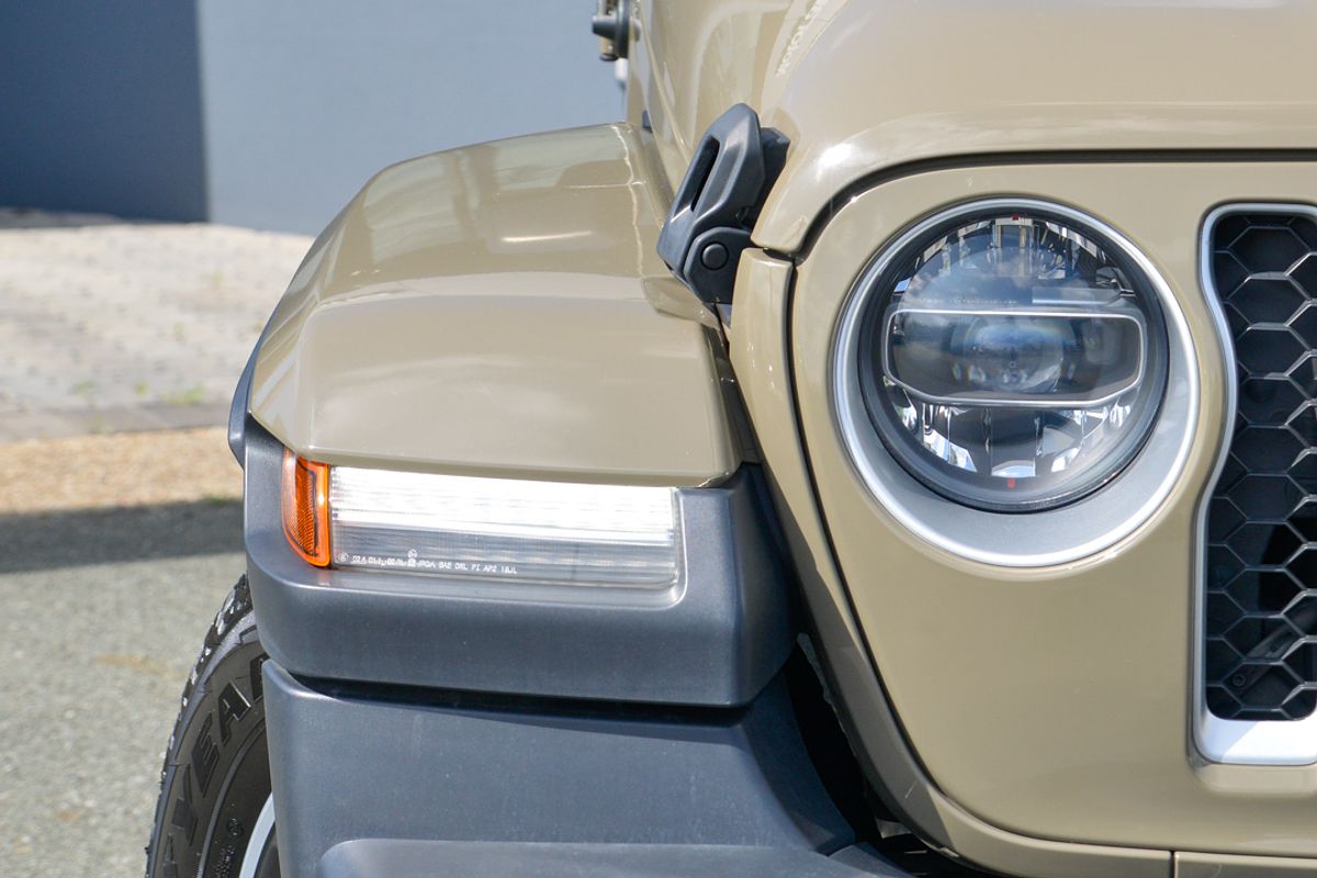 2020 Jeep Gladiator Overland JT All Wheel Drive