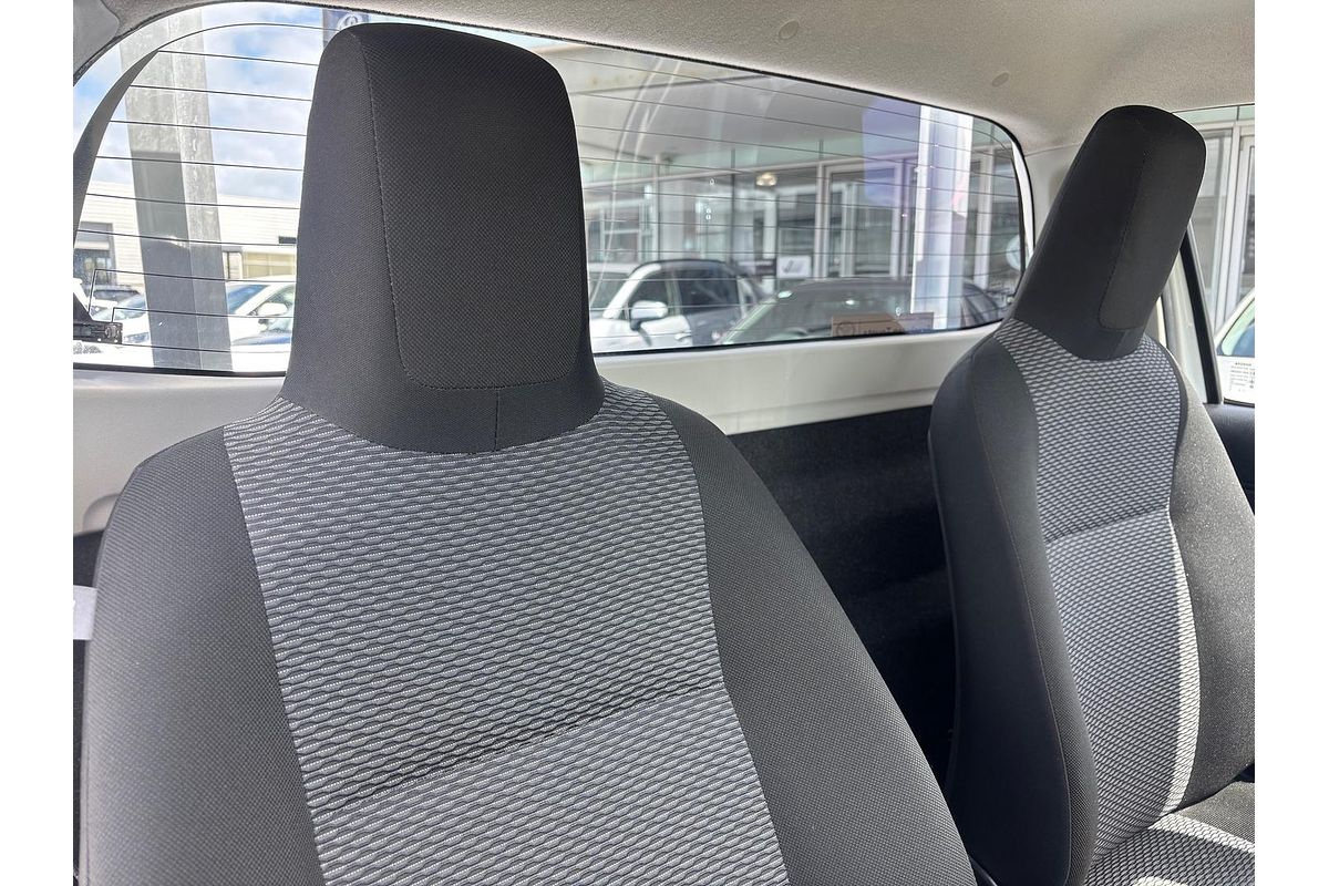 2018 Toyota Hilux Workmate TGN121R Rear Wheel Drive