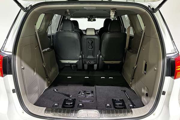 2018 Kia Carnival Platinum YP