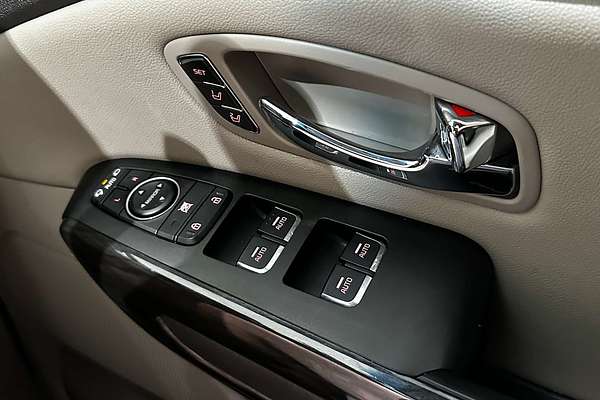 2018 Kia Carnival Platinum YP