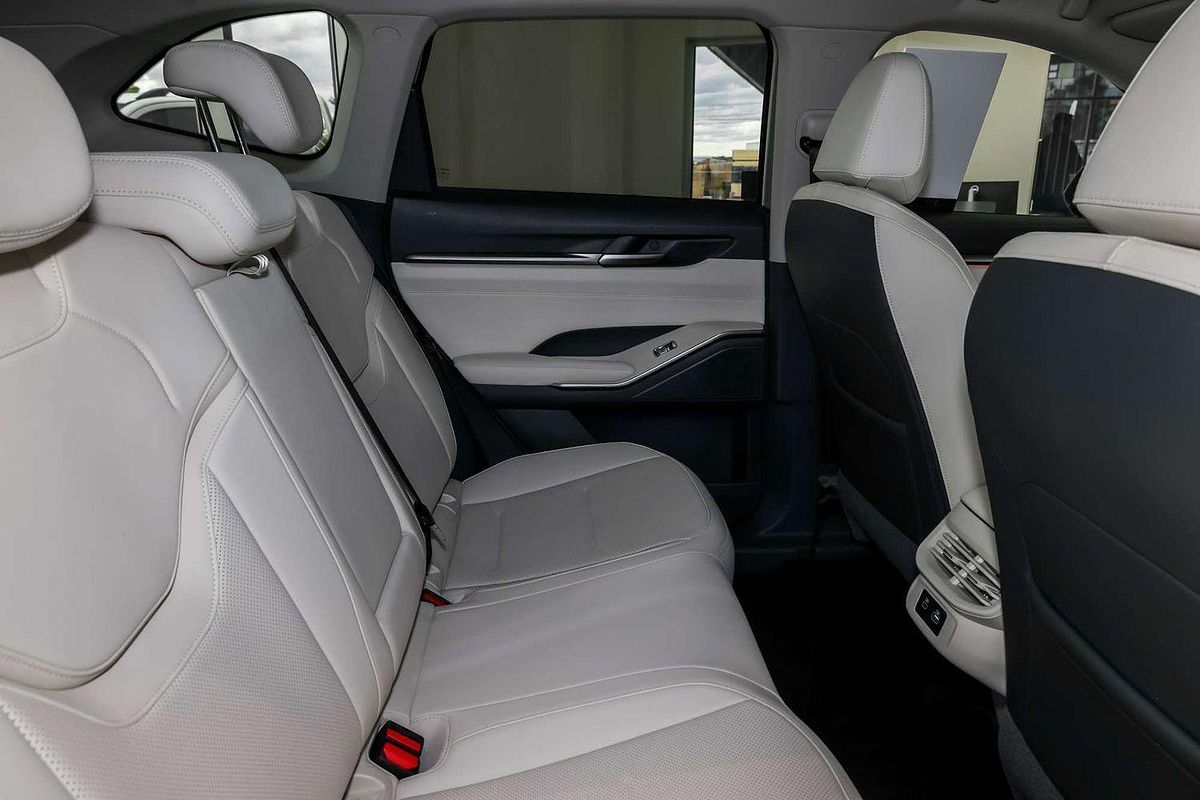 2025 GWM Haval H6 Lux Hybrid B01