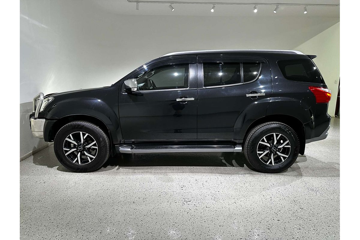 2020 Isuzu MU-X LS-T