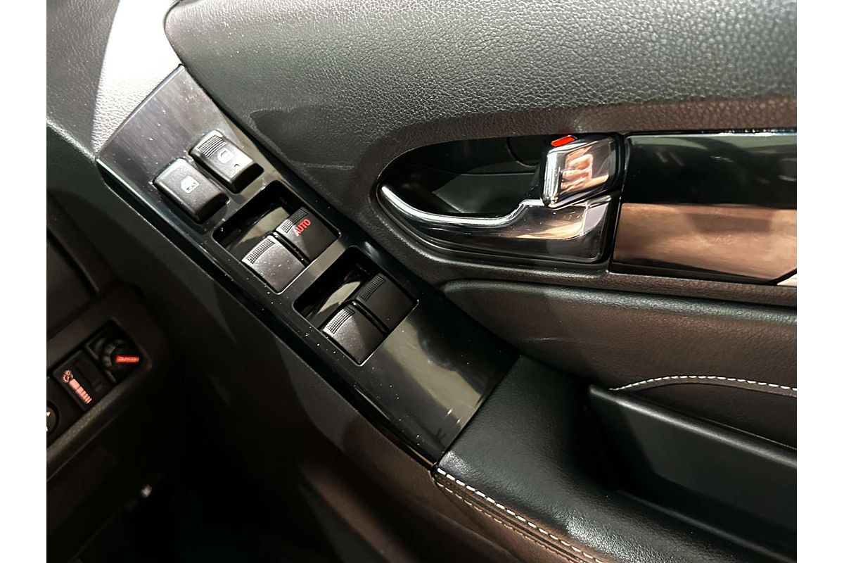 2020 Isuzu MU-X LS-T