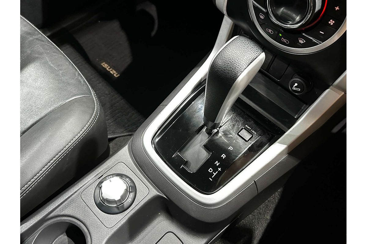 2020 Isuzu MU-X LS-T