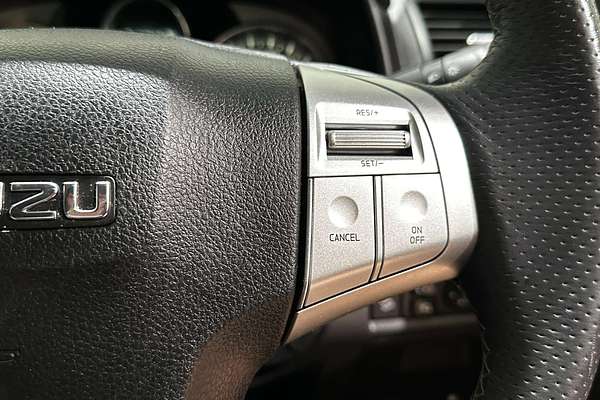 2021 Isuzu MU-X LS-T