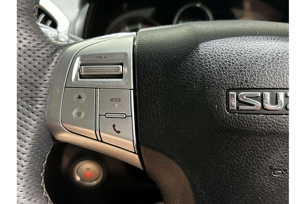 2021 Isuzu MU-X LS-T