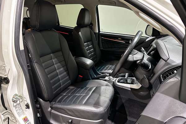2021 Isuzu MU-X LS-T