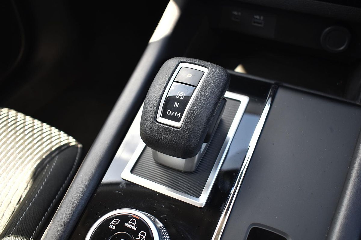2024 Mitsubishi Outlander ES ZM