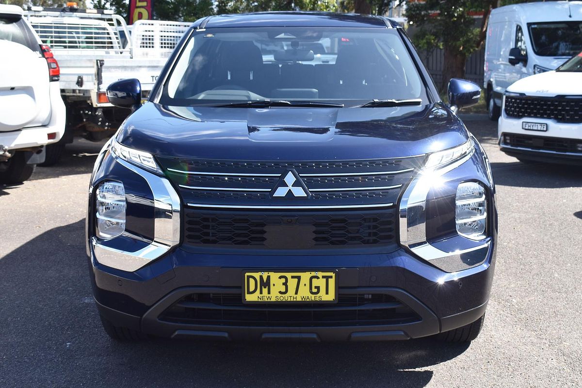 2024 Mitsubishi Outlander ES ZM