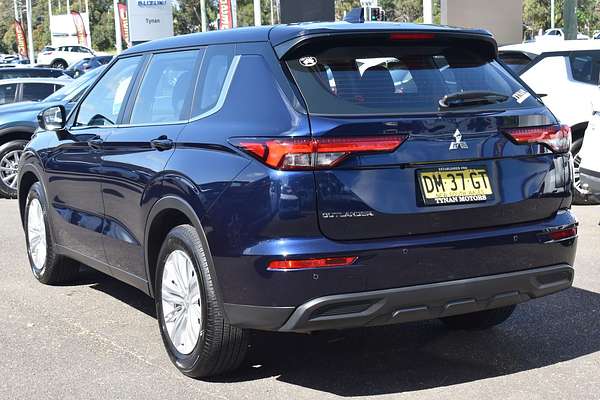 2024 Mitsubishi Outlander ES ZM