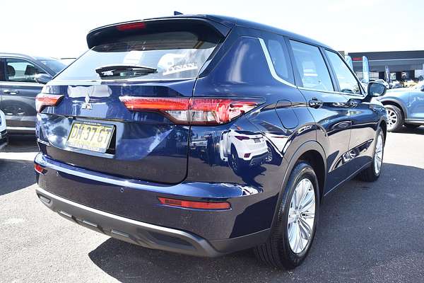 2024 Mitsubishi Outlander ES ZM