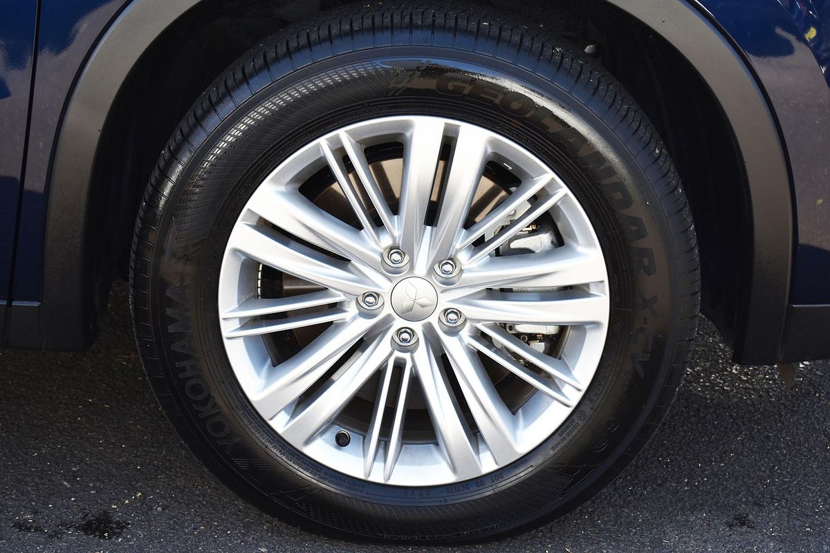 2024 Mitsubishi Outlander ES ZM
