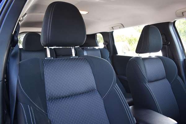 2024 Mitsubishi Outlander ES ZM