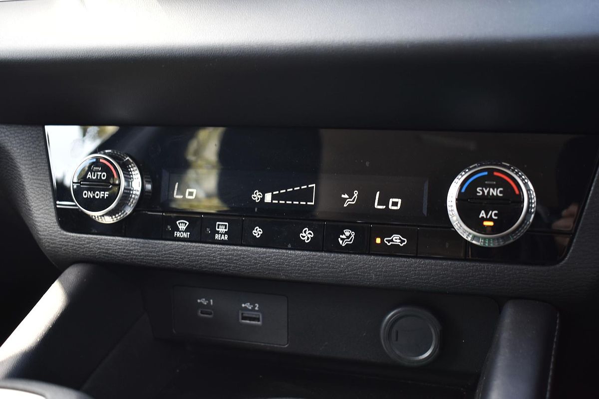 2024 Mitsubishi Outlander ES ZM