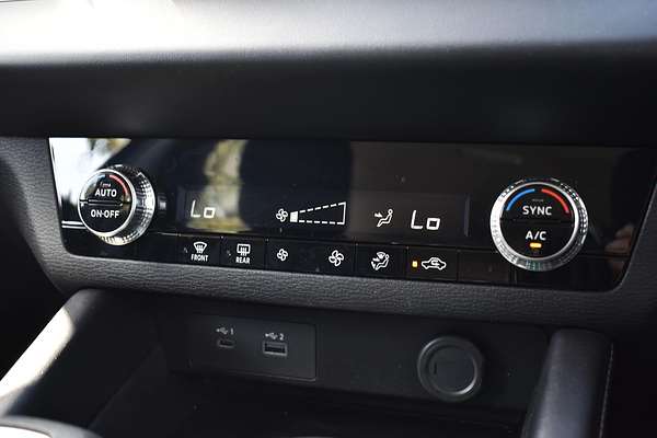 2024 Mitsubishi Outlander ES ZM