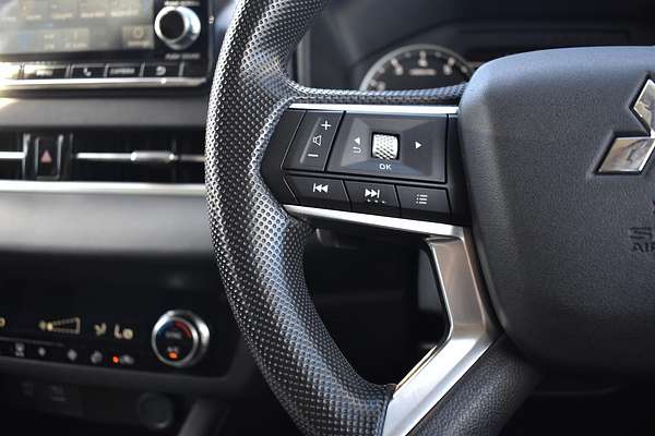 2024 Mitsubishi Outlander ES ZM