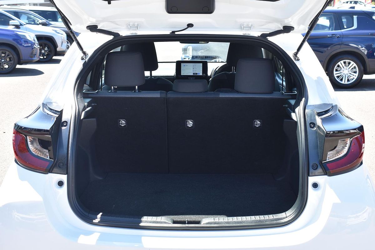 2024 Toyota Yaris Ascent Sport MXPA10R