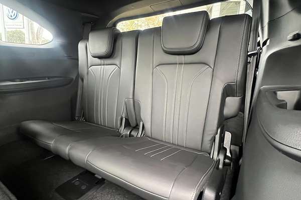 2025 Isuzu MU-X LS-T