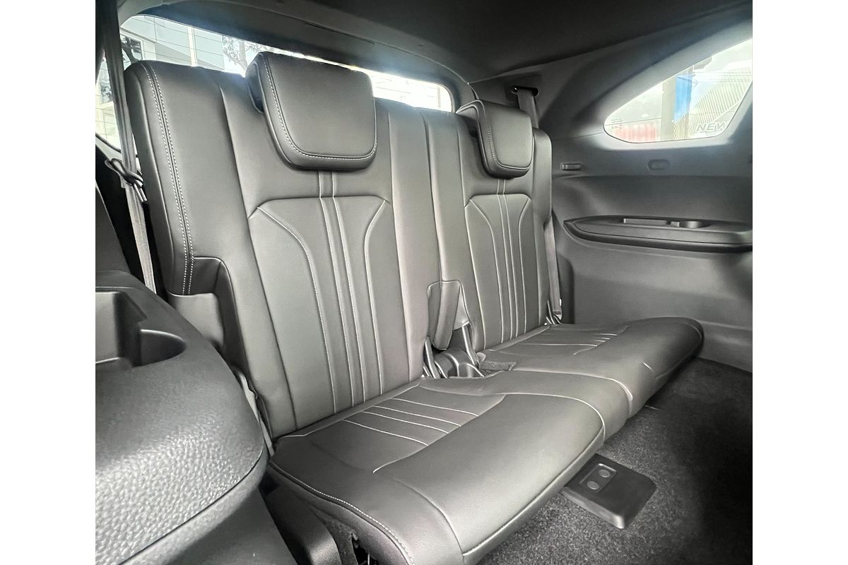 2025 Isuzu MU-X LS-T