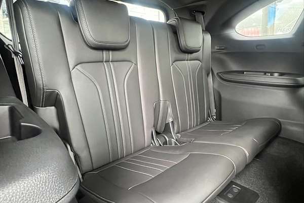 2025 Isuzu MU-X LS-T