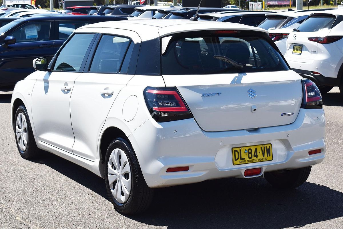 2024 Suzuki Swift Hybrid UZ