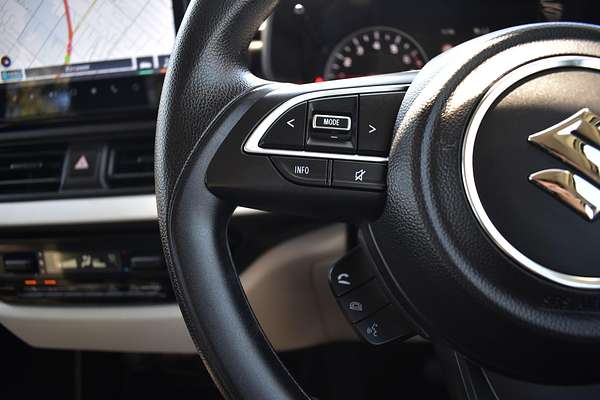 2024 Suzuki Swift Hybrid UZ