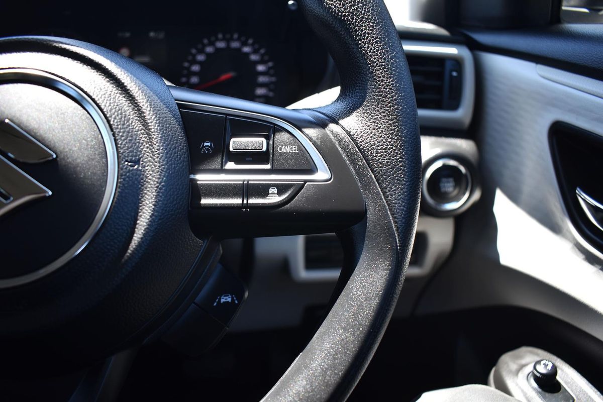 2024 Suzuki Swift Hybrid UZ
