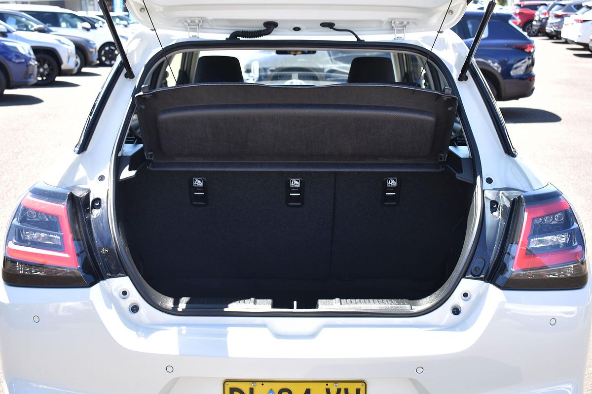 2024 Suzuki Swift Hybrid UZ