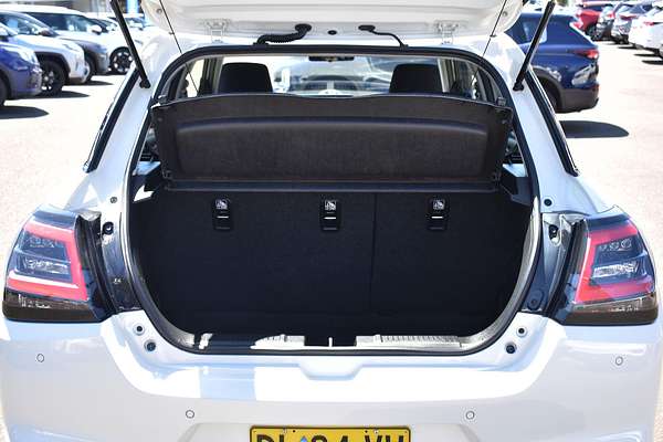 2024 Suzuki Swift Hybrid UZ