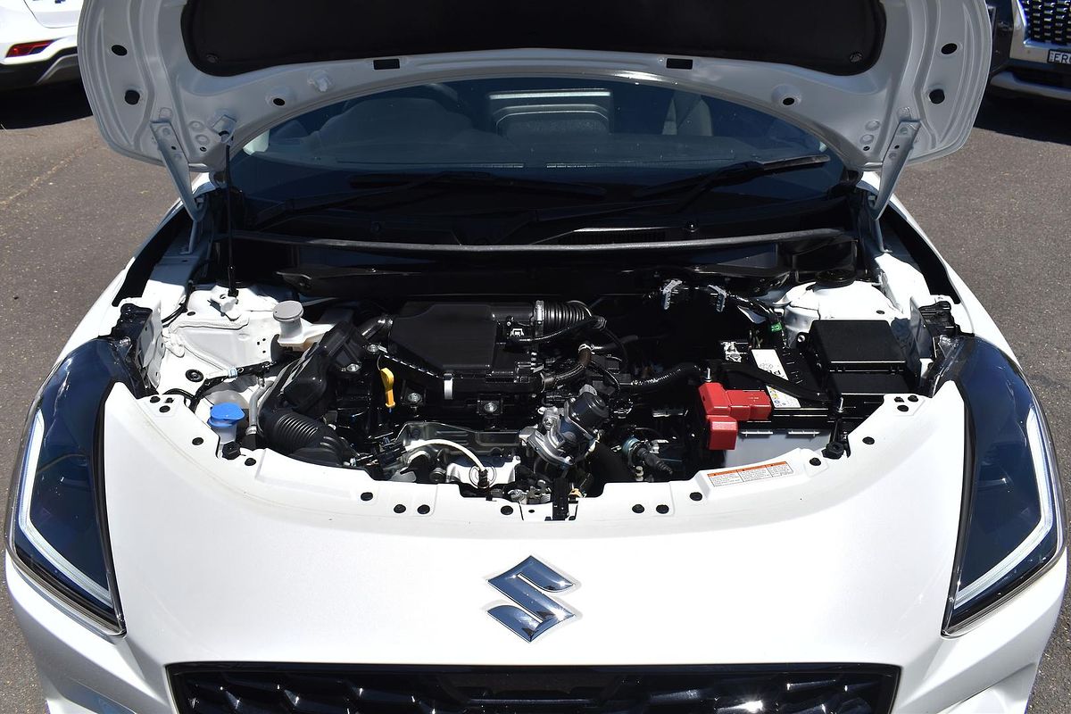 2024 Suzuki Swift Hybrid UZ
