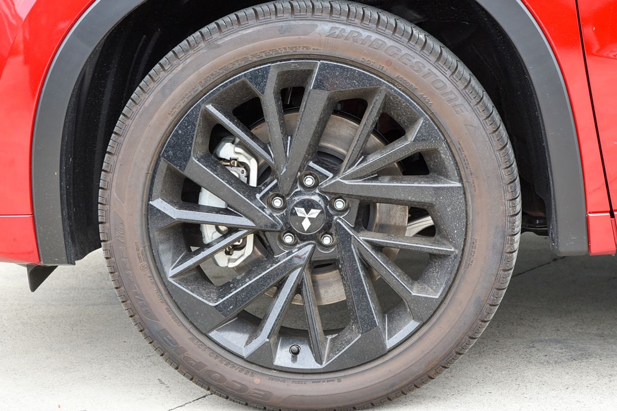 2024 Mitsubishi Outlander PHEV GSR ZM