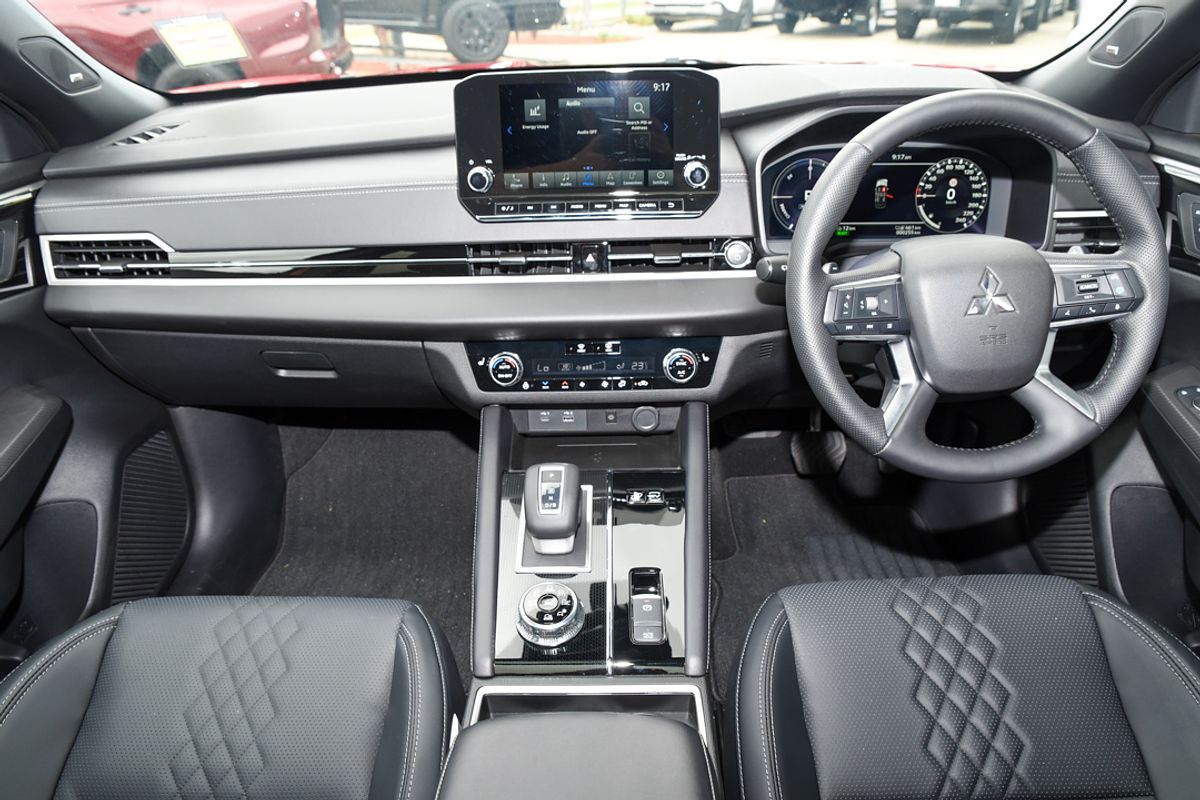 2024 Mitsubishi Outlander PHEV GSR ZM