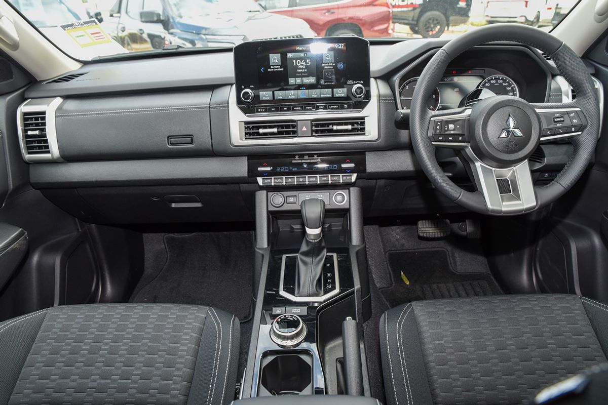 2025 Mitsubishi Triton GLS MV 4X4