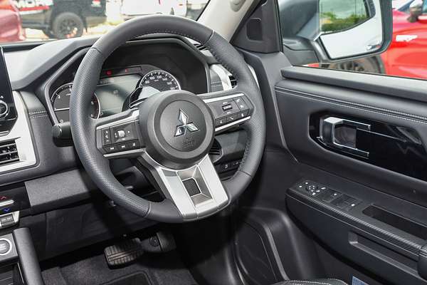 2025 Mitsubishi Triton GLS MV 4X4