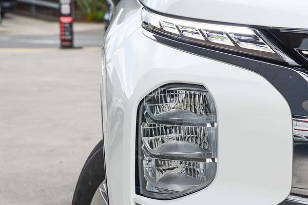 2024 Mitsubishi Outlander PHEV ES ZM