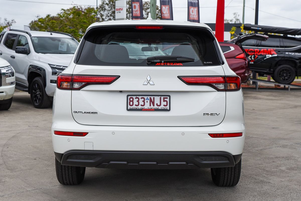 2024 Mitsubishi Outlander PHEV ES ZM
