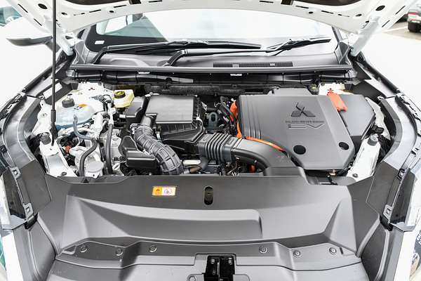 2024 Mitsubishi Outlander PHEV ES ZM