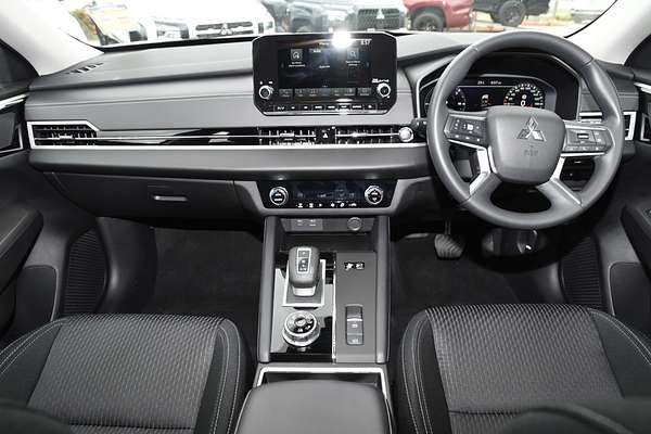 2024 Mitsubishi Outlander PHEV ES ZM
